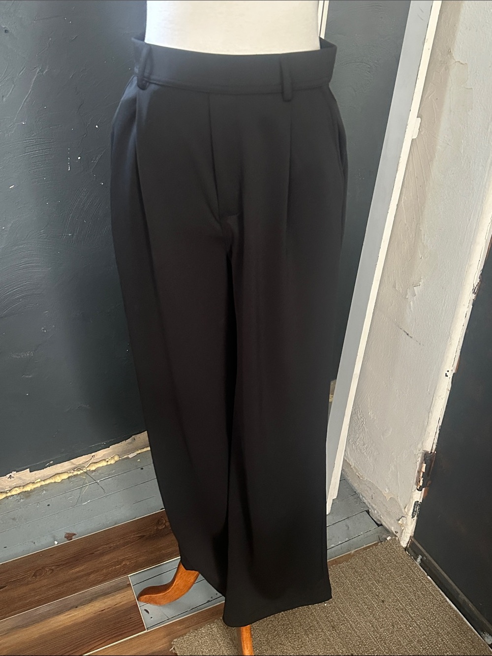 HALARA Black Straight-Leg High-Waist Trousers Flex Crepe Small NWT